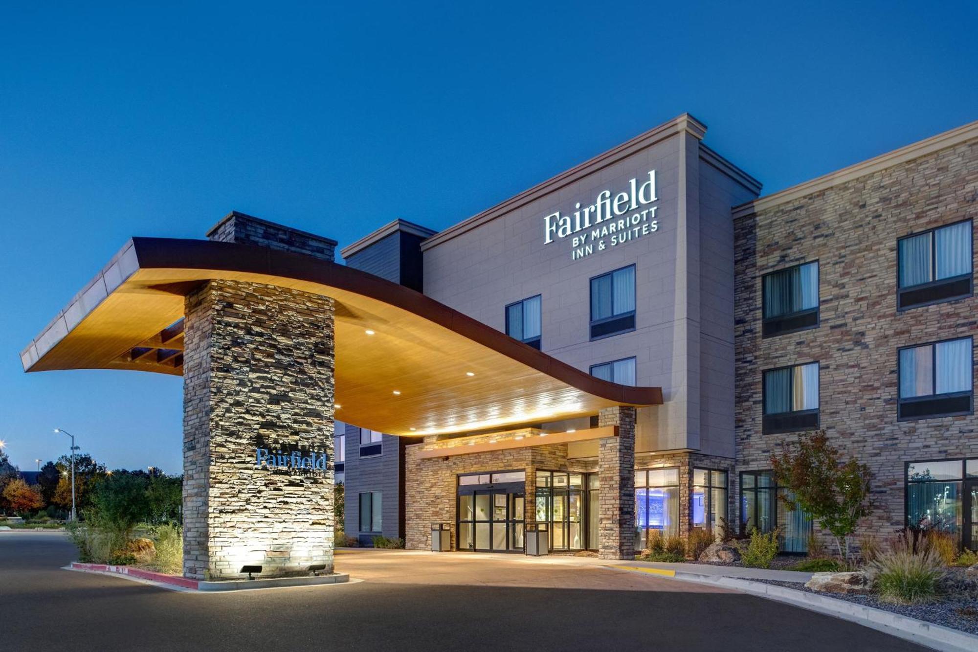 Fairfield & By Marriott East 3*