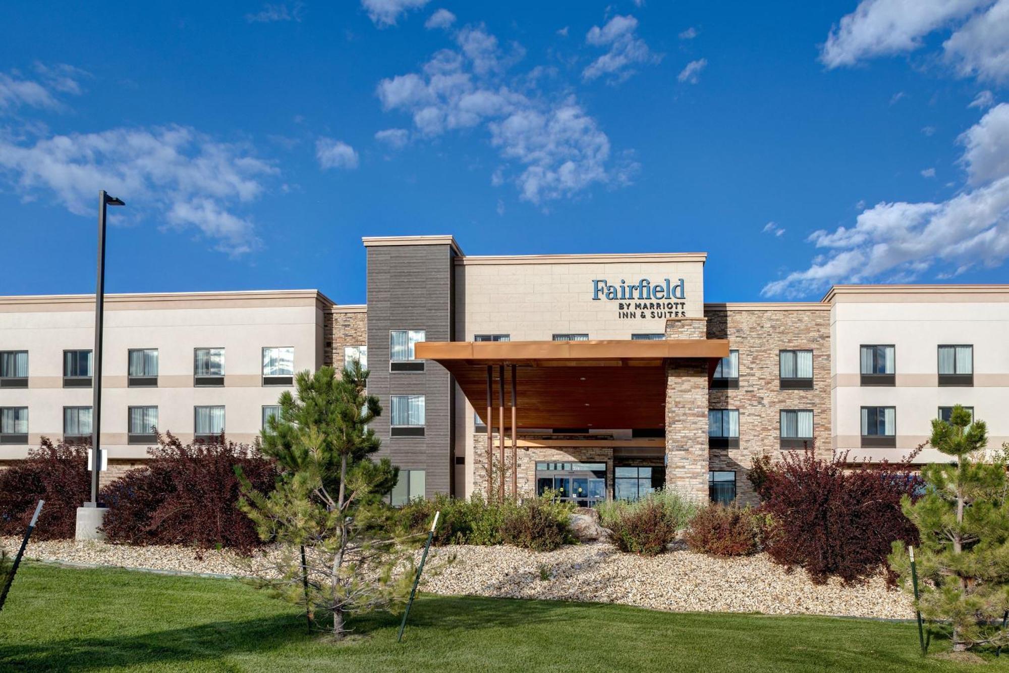 Fairfield & By Marriott East 3*