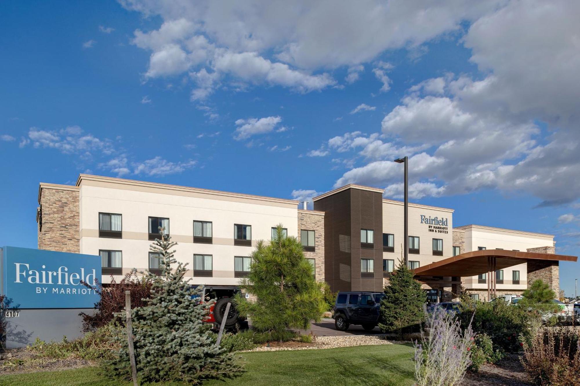 Hotel Fairfield & By Marriott East