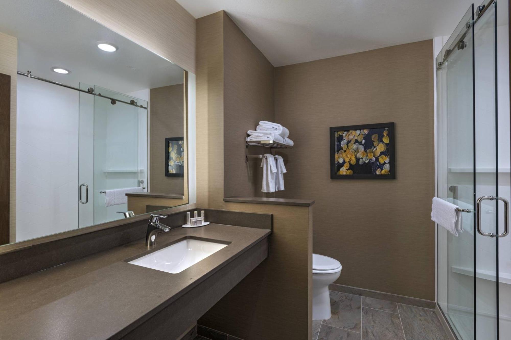 Fairfield & By Marriott East Hotel Colorado Springs