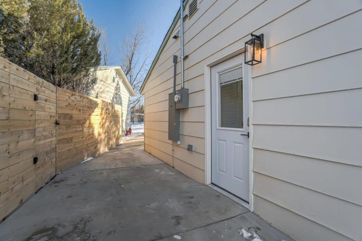 Tonka Heights Remodeled Oasis Bbq Hot Tub Holiday home Colorado Springs