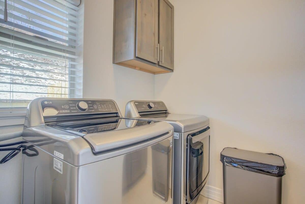 4br Urban Rooftop Patio With Views Holiday home *