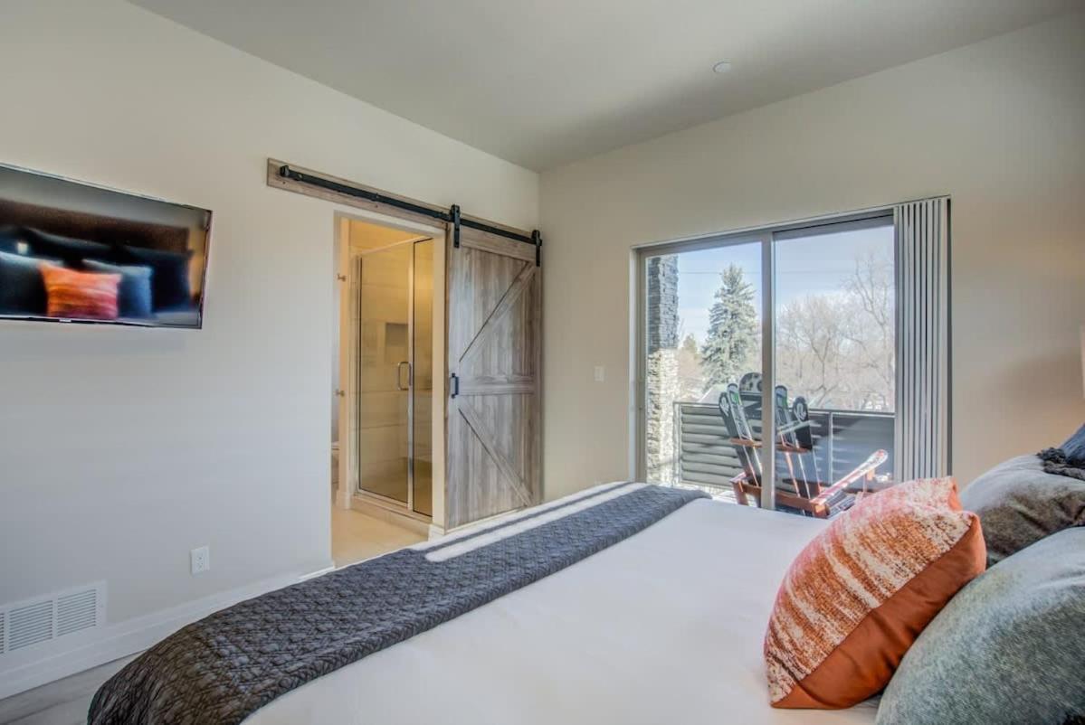 4br Urban Rooftop Patio With Views Holiday home *