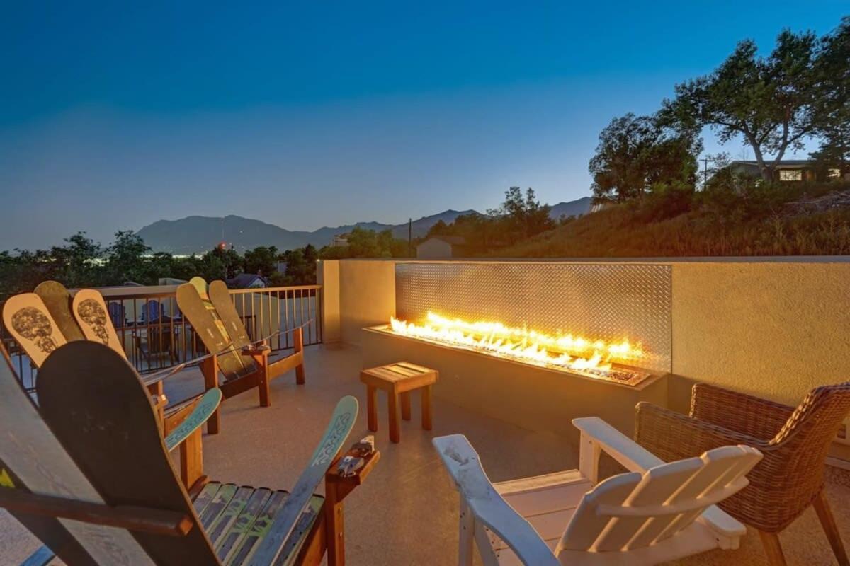 Holiday home 4br Urban Rooftop Patio With Views *