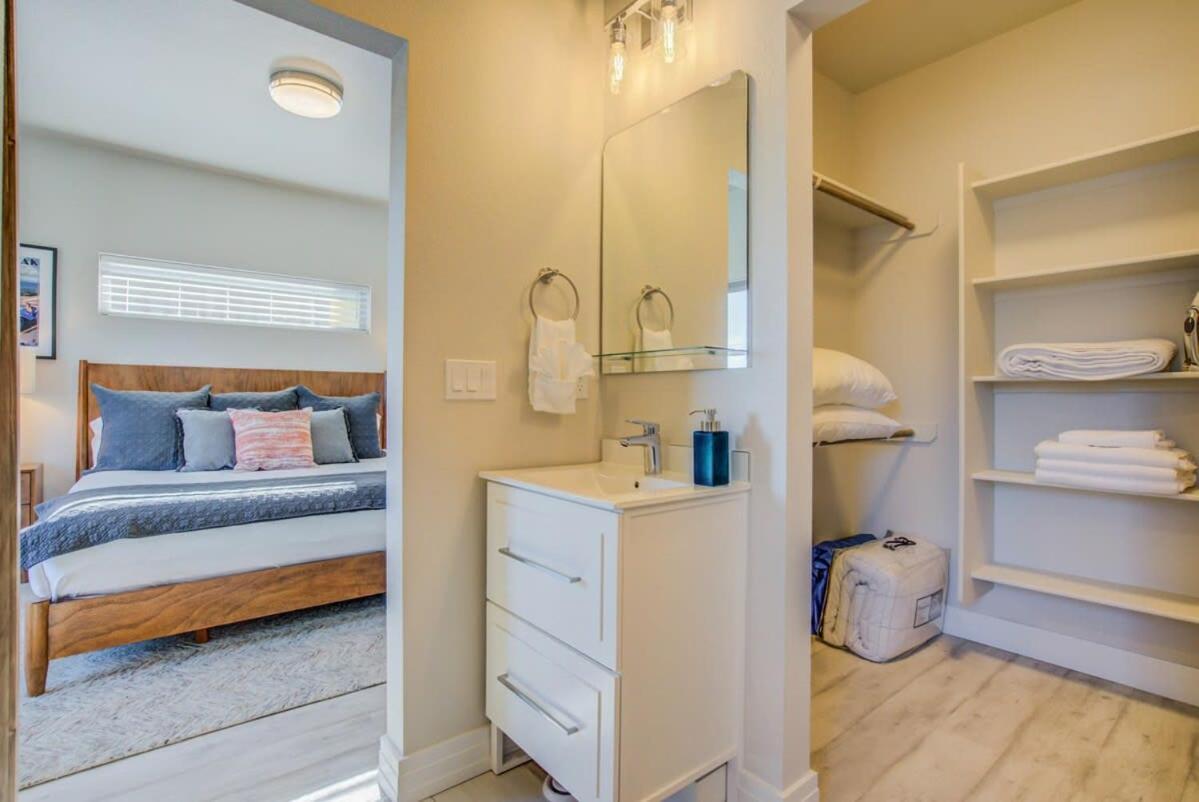 4br Urban Rooftop Patio With Views * Colorado Springs
