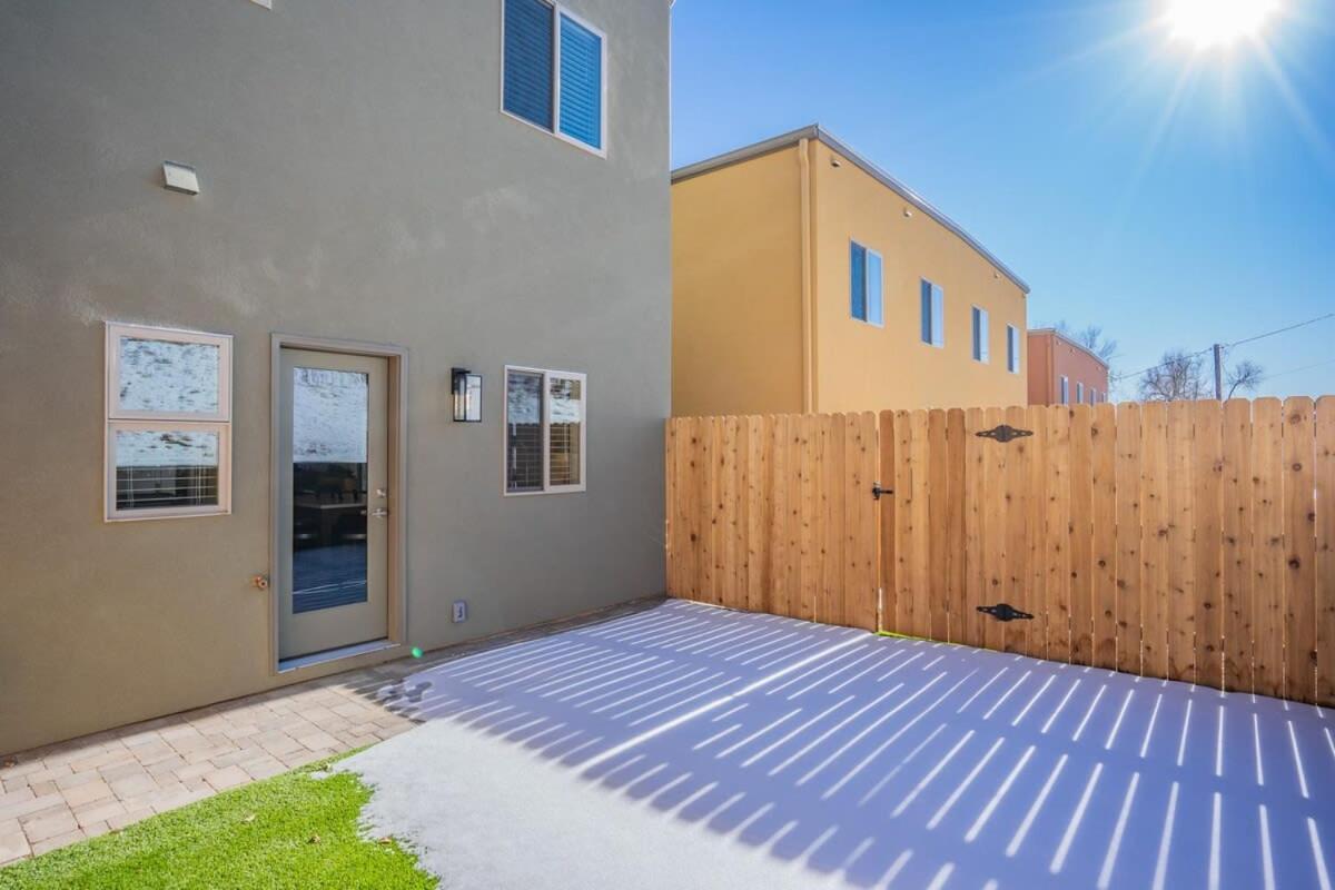 4br Urban Rooftop Patio With Views Holiday home Colorado Springs