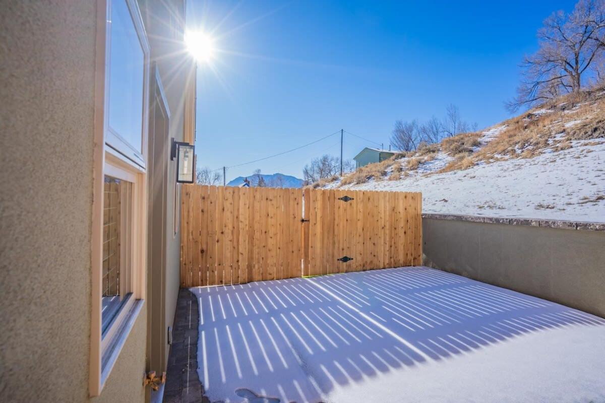 4br Urban Rooftop Patio With Views Colorado Springs