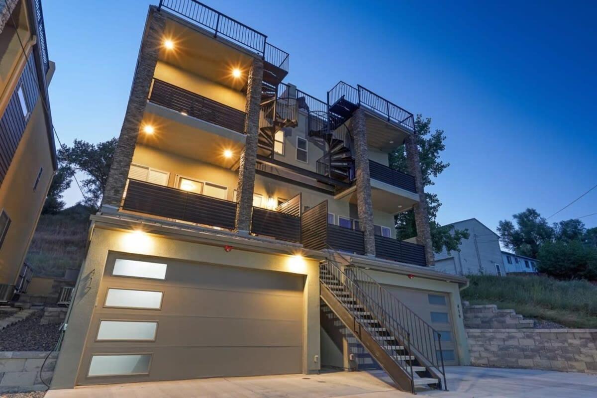 4br Urban Rooftop Patio With Views Holiday home