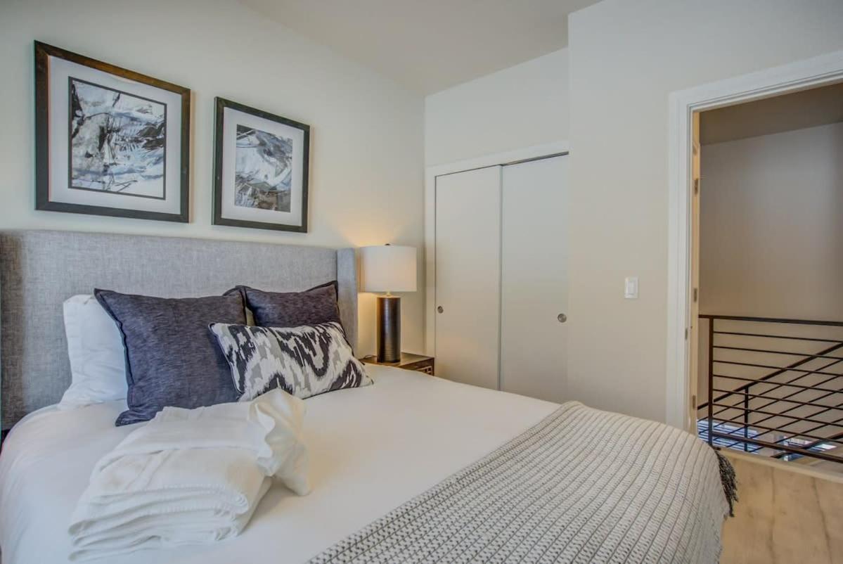 4br Urban Rooftop Patio With Views Holiday home *