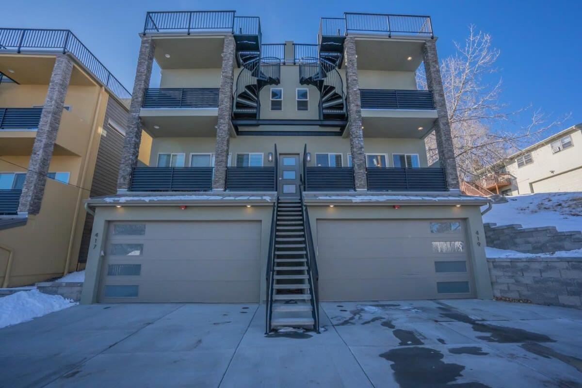 4br Urban Rooftop Patio With Views