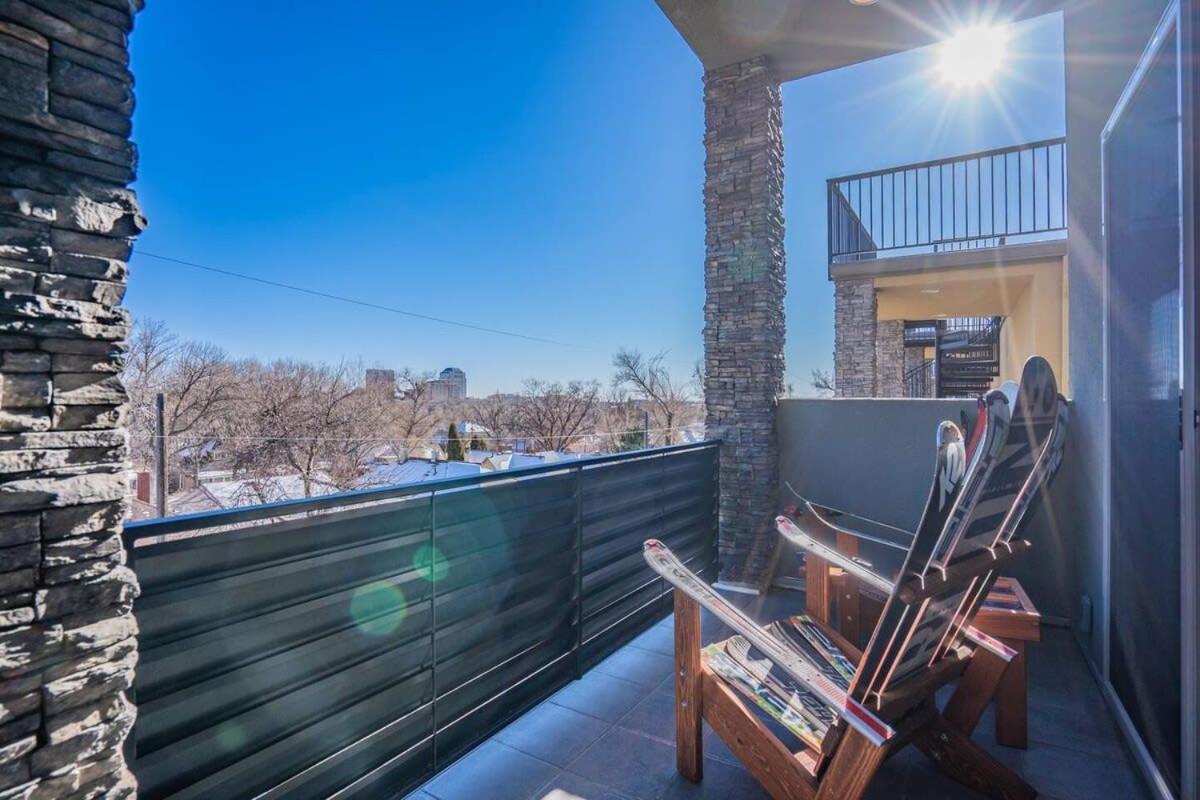 4br Urban Rooftop Patio With Views Holiday home Colorado Springs