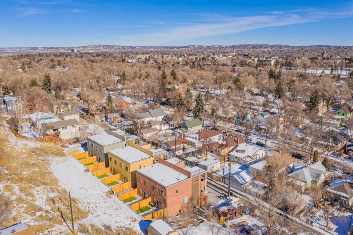 4br Urban Rooftop Patio With Views Holiday home