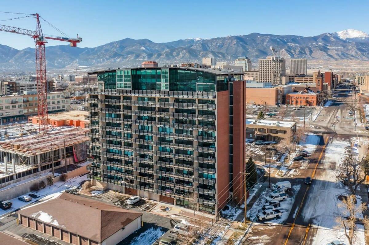 Chic Skyview Downtown