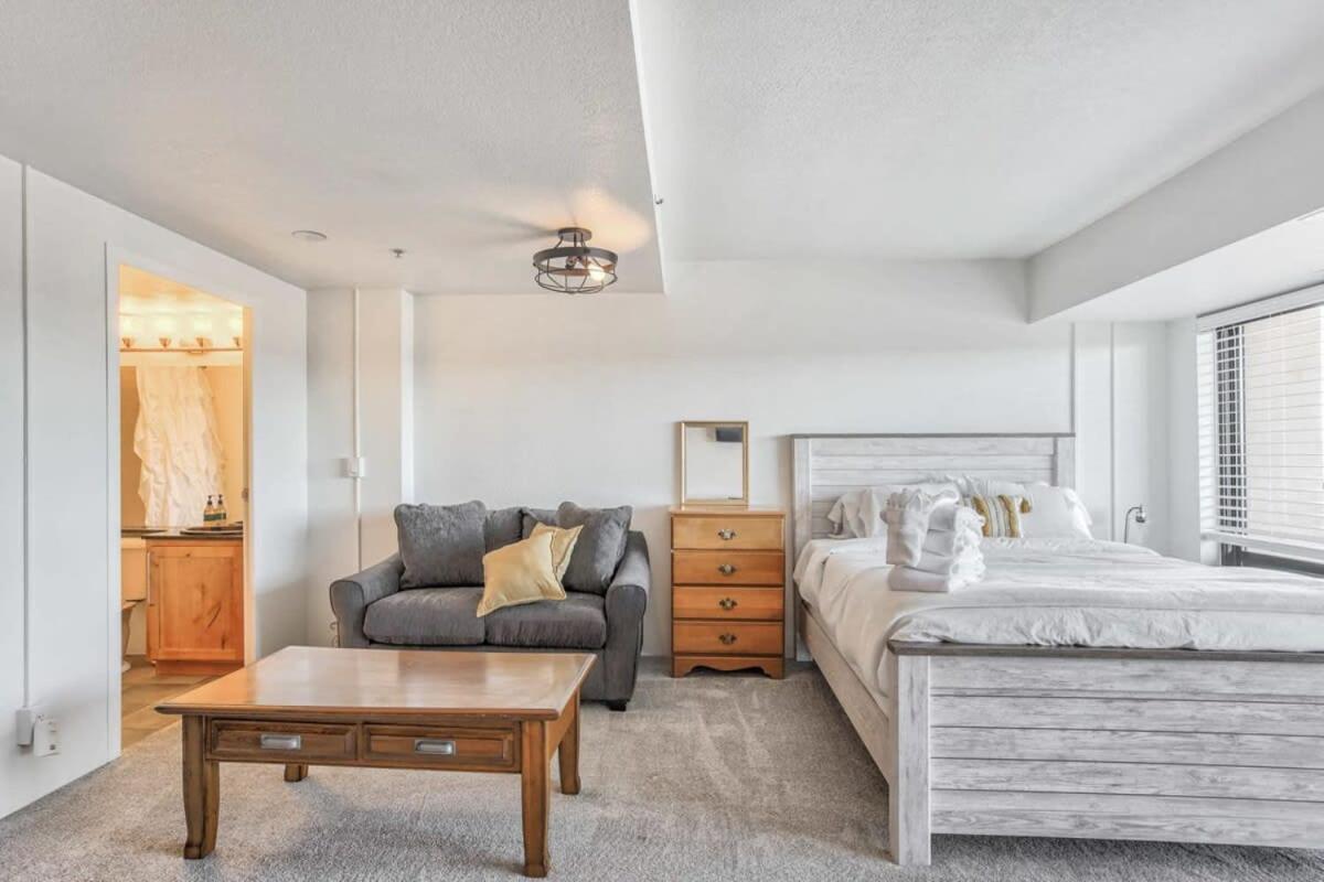 Apartment Chic Skyview Downtown *