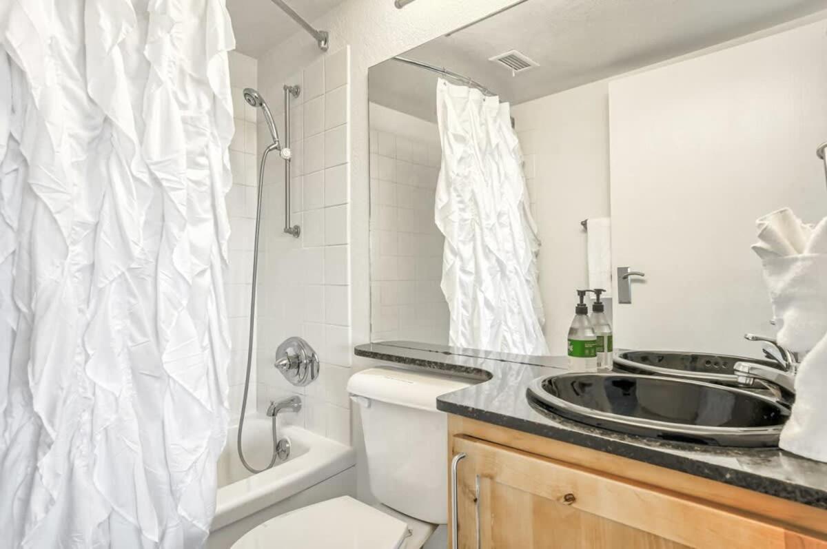 Apartment Chic Skyview Downtown Colorado Springs