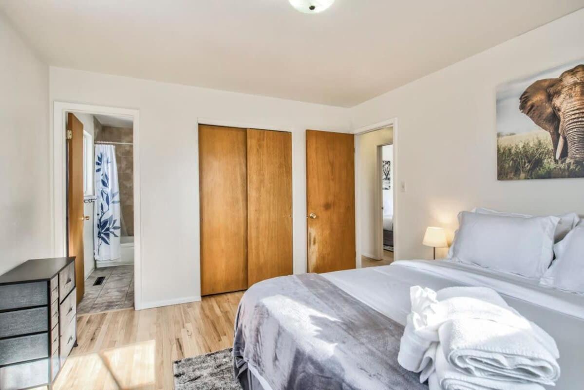 4bd Centrally Located Dog-friendly Close To Park Holiday home Colorado Springs