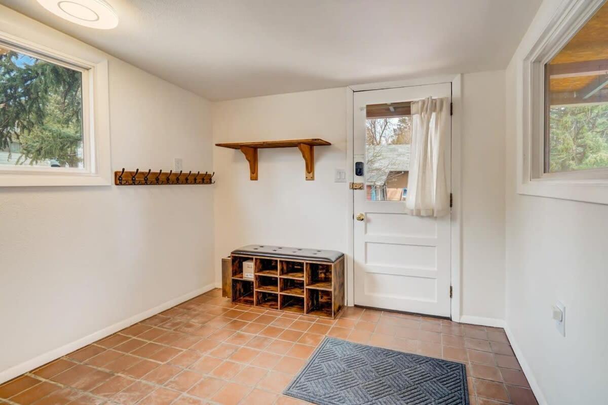 Apartment Close To The Action Walk To Garden Of The Gods *