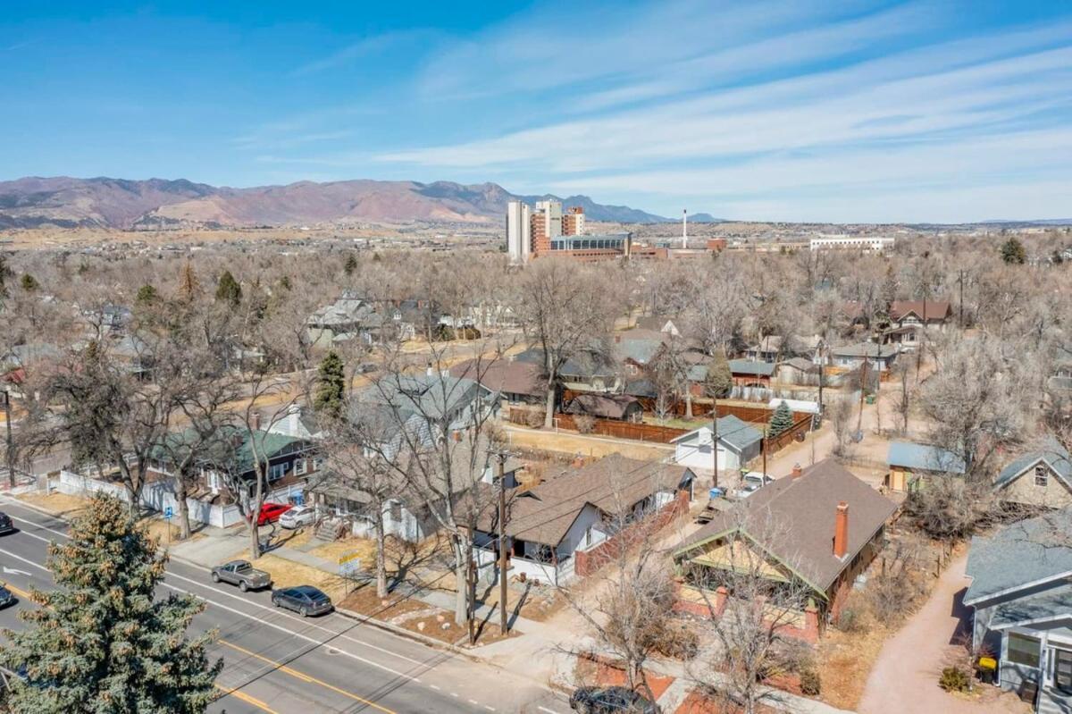 Holiday home 3bd Downtown Family Escape Grill Fire Pit *