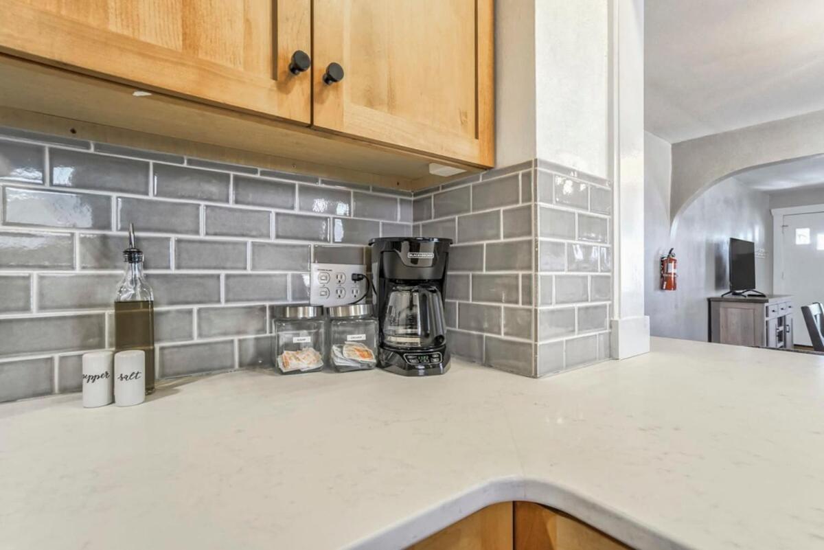 3bd Downtown Family Escape Grill Fire Pit