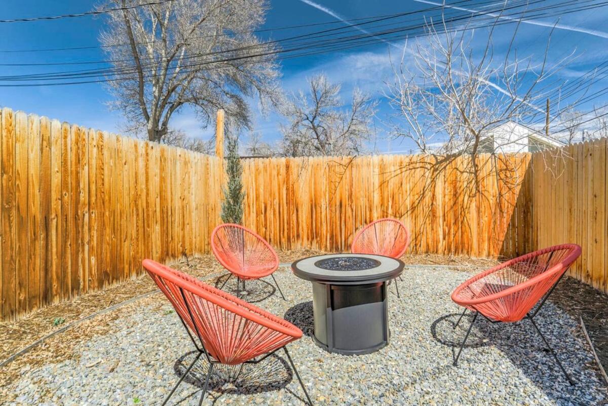 3bd Downtown Family Escape Grill Fire Pit Colorado Springs