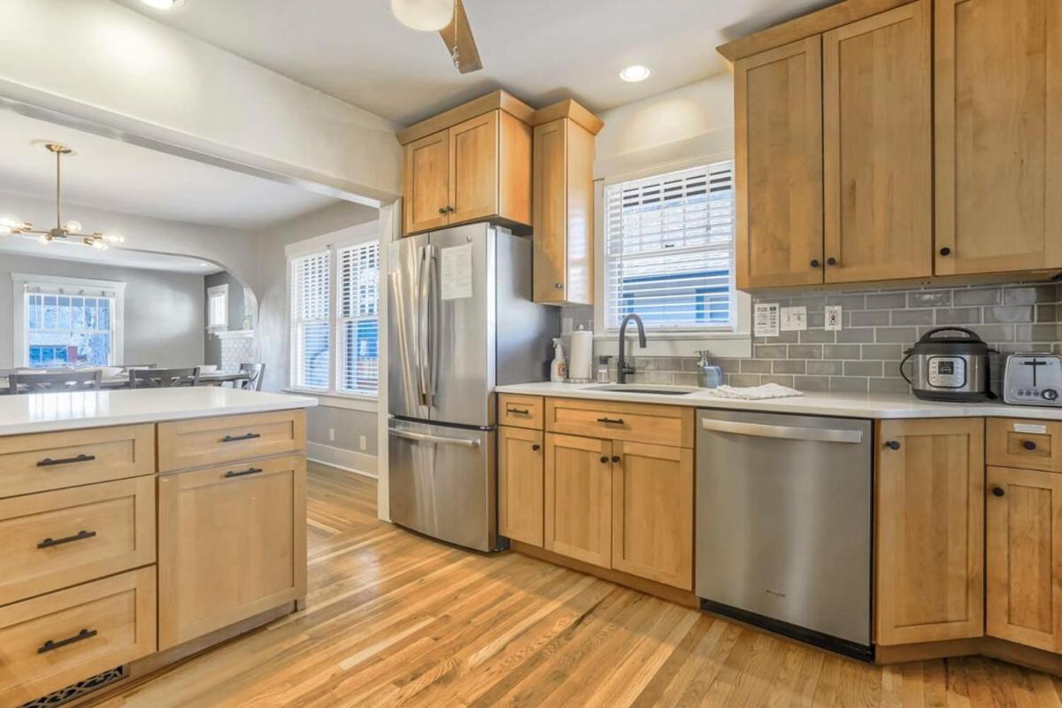 Holiday home 3bd Downtown Family Escape Grill Fire Pit Colorado Springs