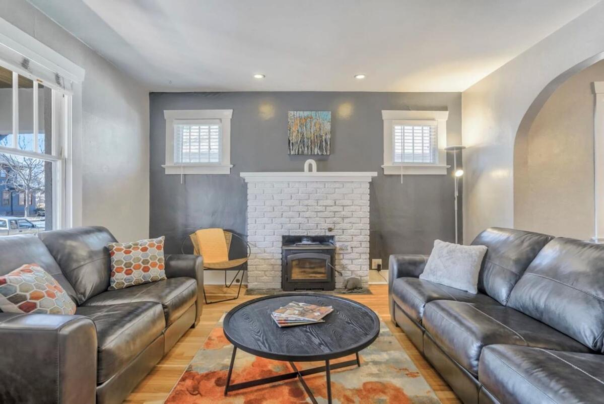 Holiday home 3bd Downtown Family Escape Grill Fire Pit Colorado Springs