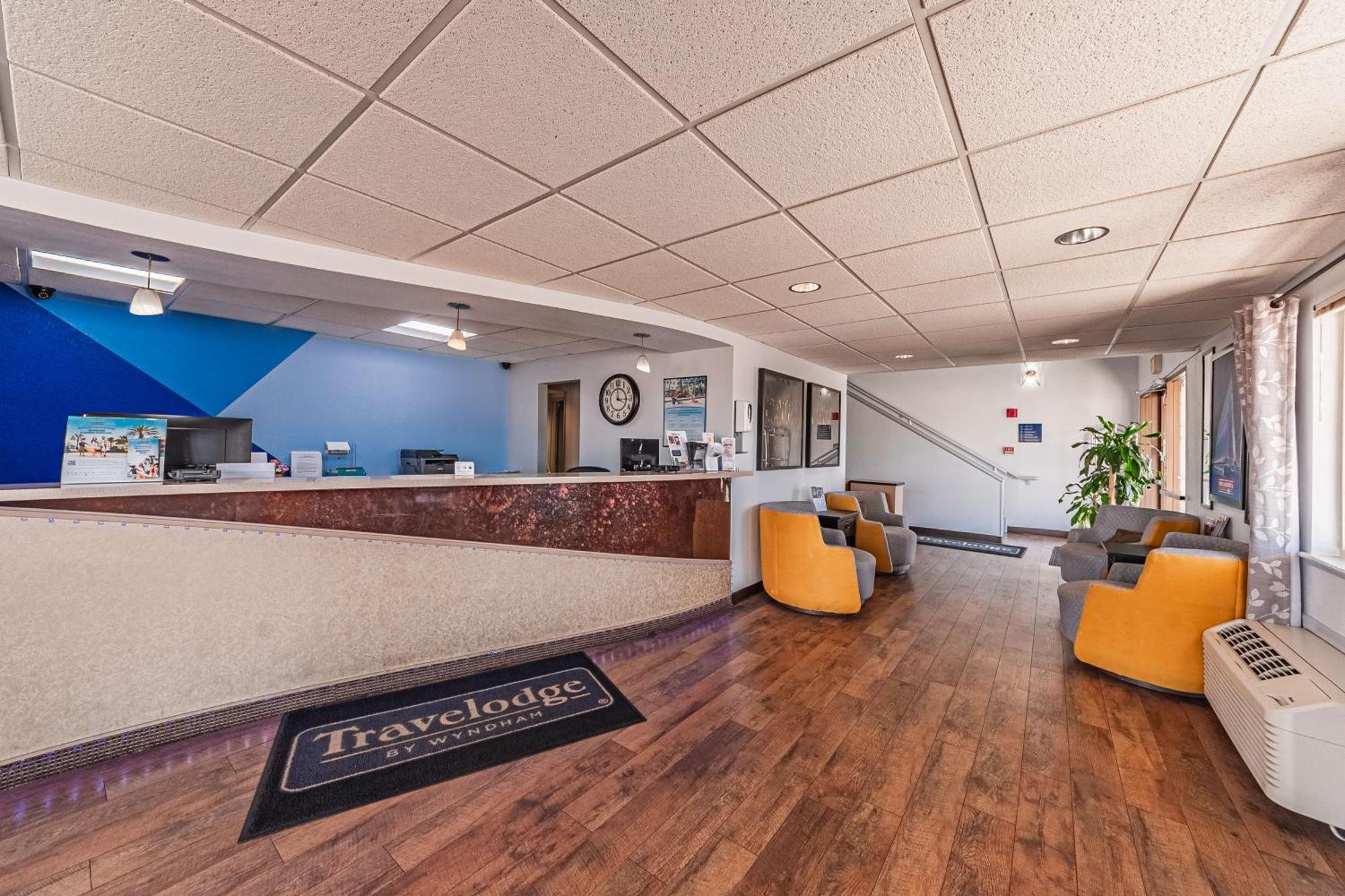 Hotel Travelodge By Wyndham Airport - Peterson Sfb Colorado Springs