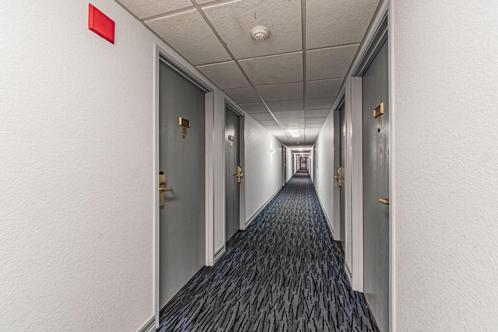 Hotel Travelodge By Wyndham Airport - Peterson Sfb 2*