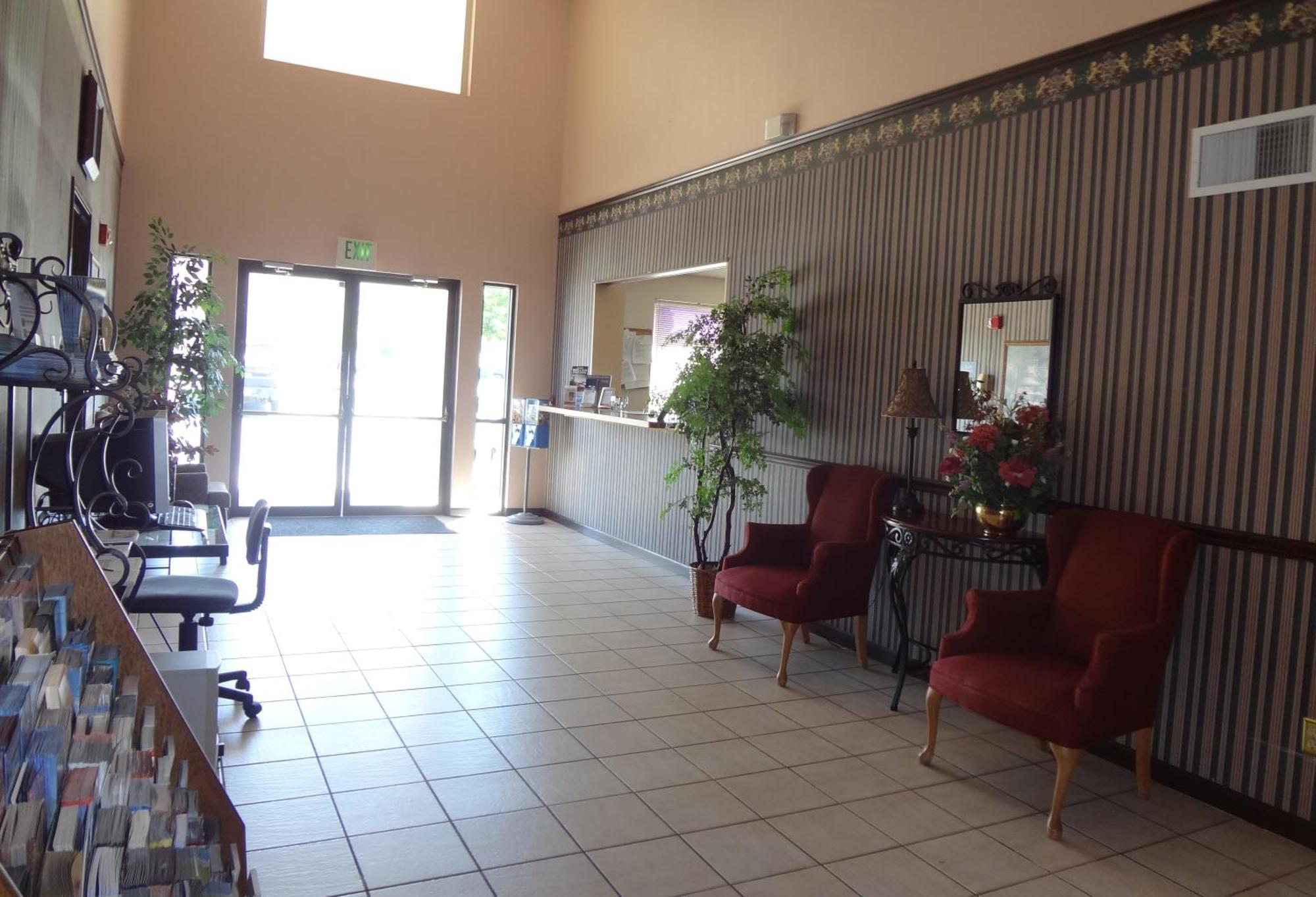 Motel Super 8 By Wyndham Airport 3*