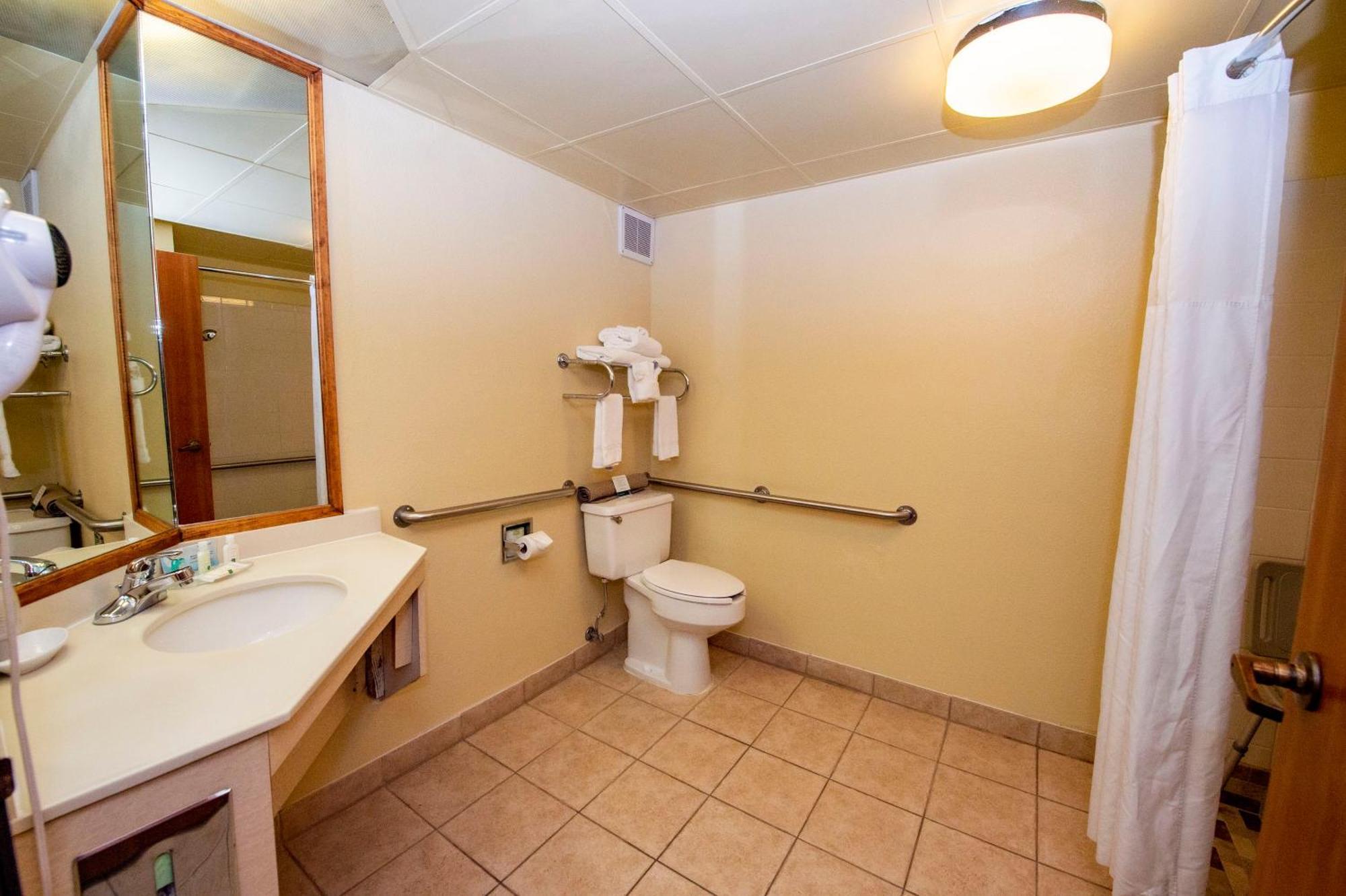 Quality South Inn 3*