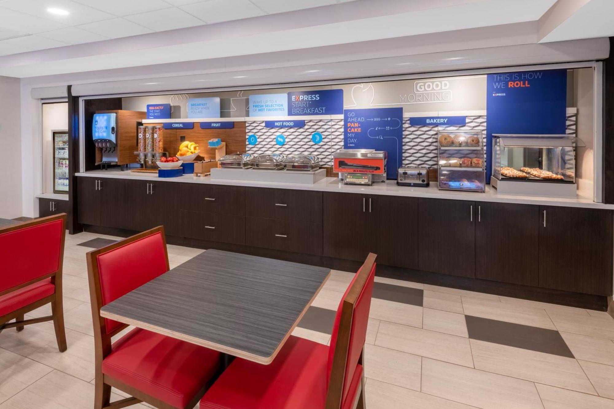 Express & Colorado Springs-airport By Ihg Hotel