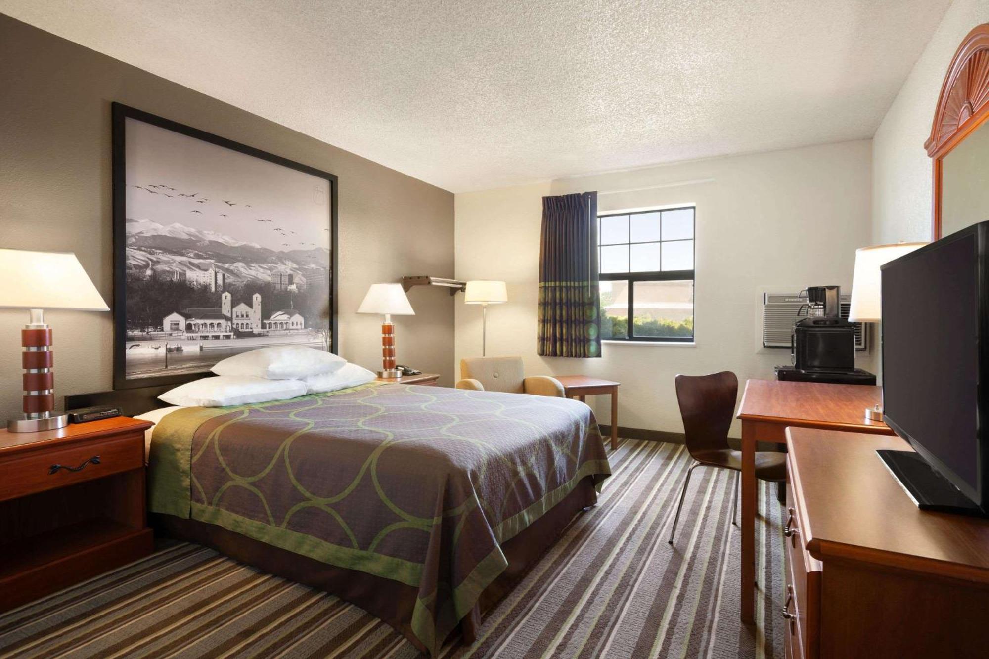 Super 8 By Wyndham Colorado Springs/afa Area Hotel Colorado Springs