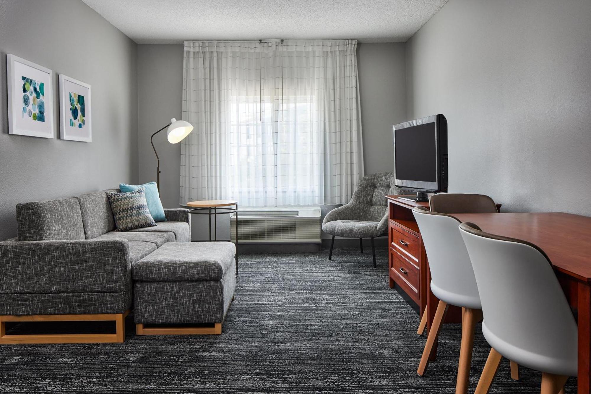 Towneplace By Marriott South Hotel Colorado Springs