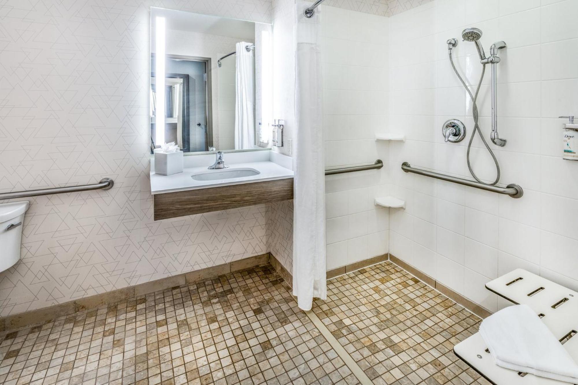 Hotel Express - - First & Main By Ihg 3*