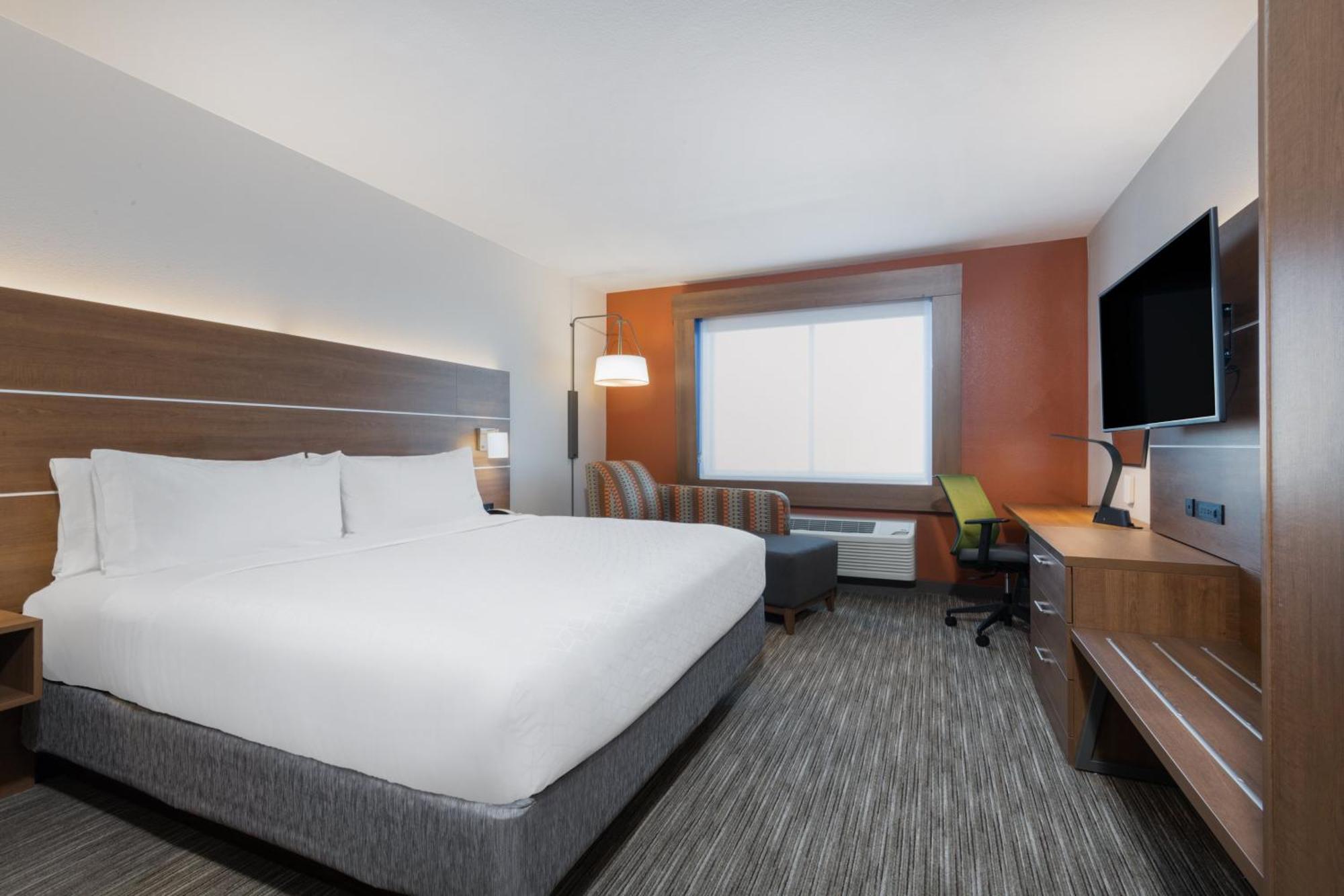 Hotel Express & - South I-25 By Ihg