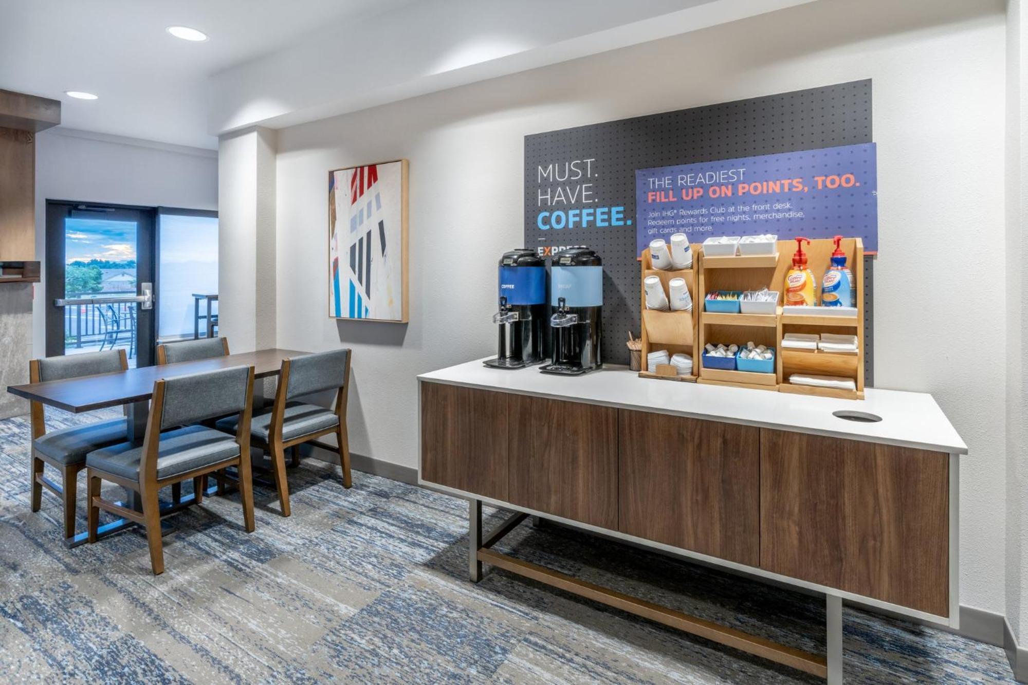 Express - - First & Main By Ihg 3*