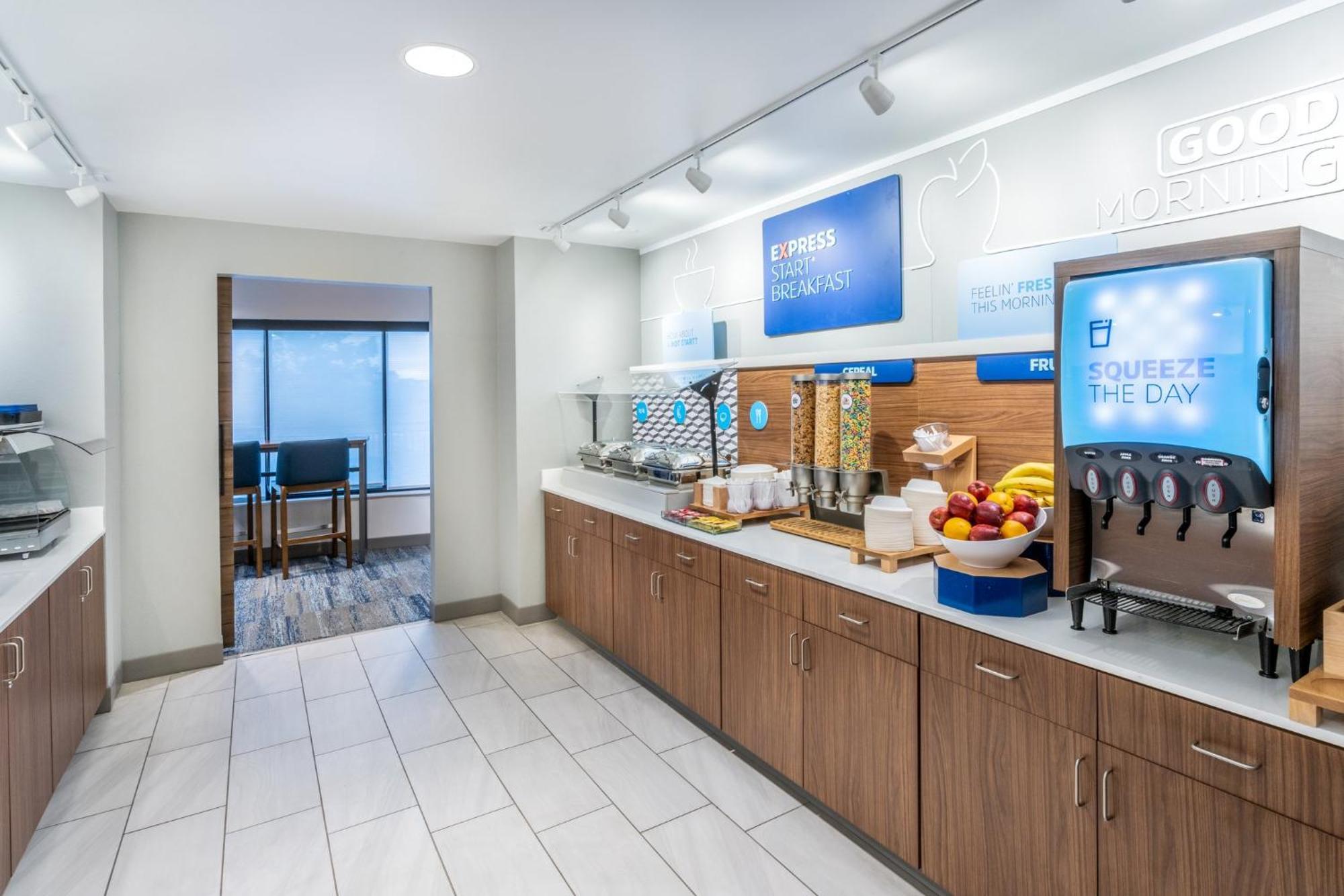Express - - First & Main By Ihg Colorado Springs