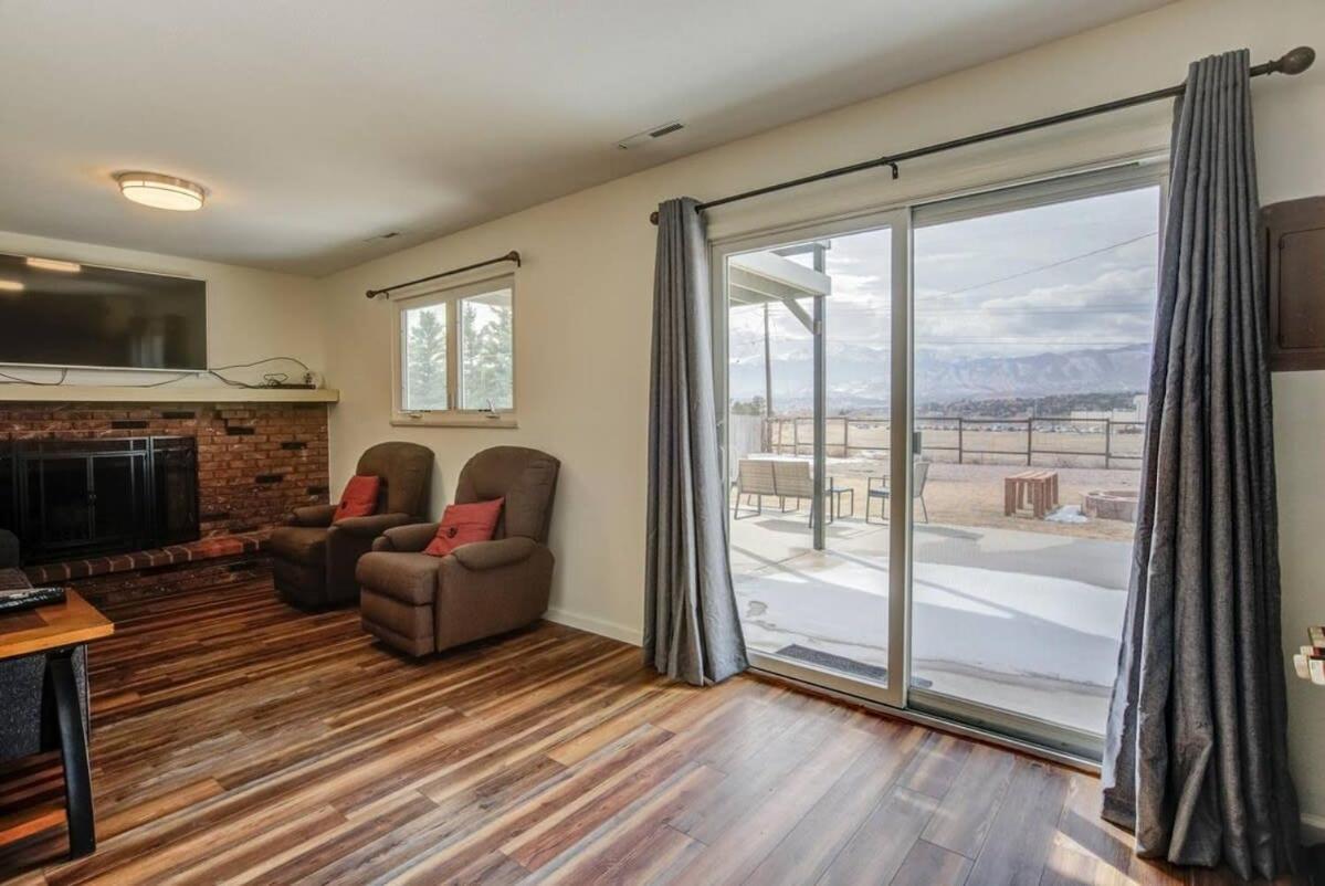 Spacious 4bd Dog-friendly Near Usaf Academy Colorado Springs