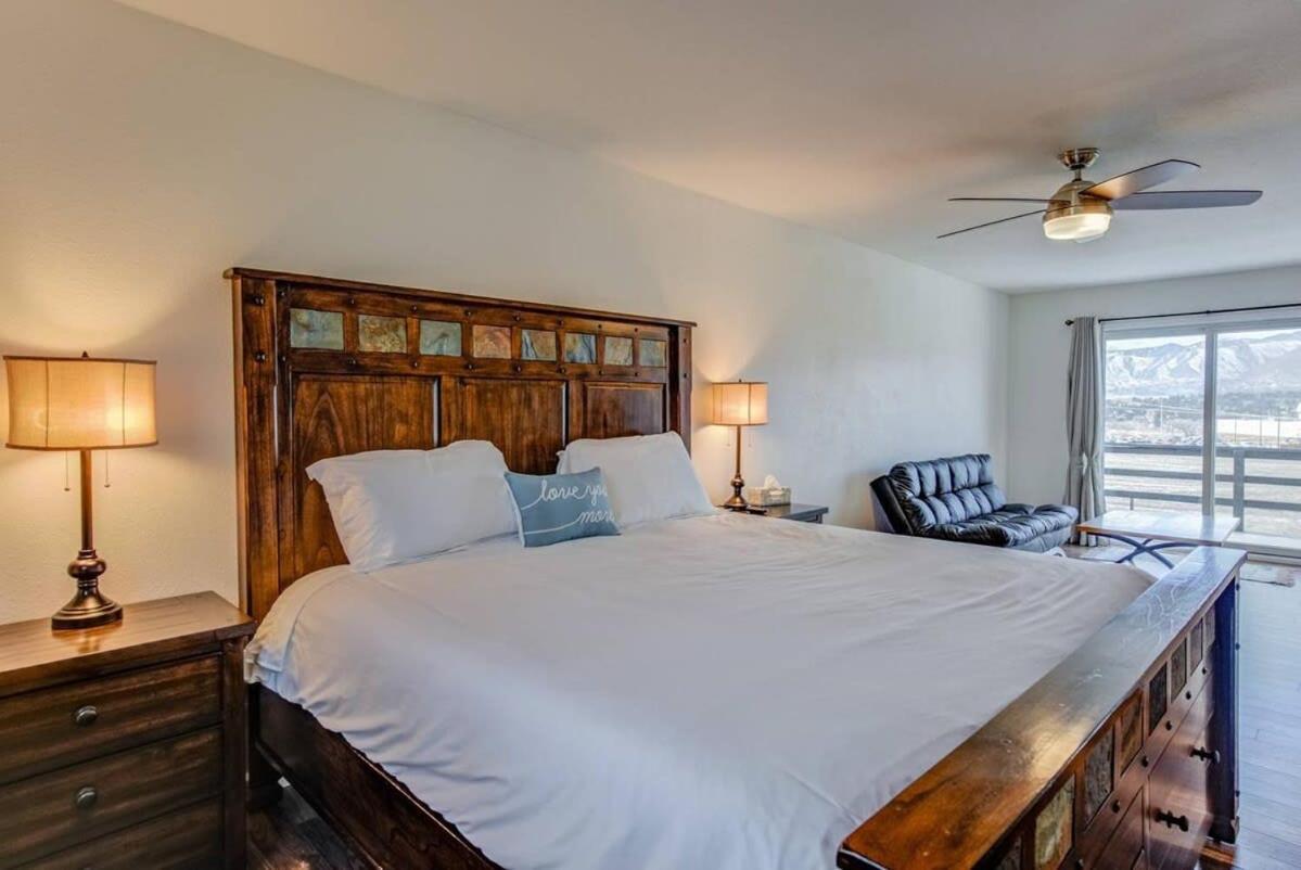 Holiday home Spacious 4bd Dog-friendly Near Usaf Academy *