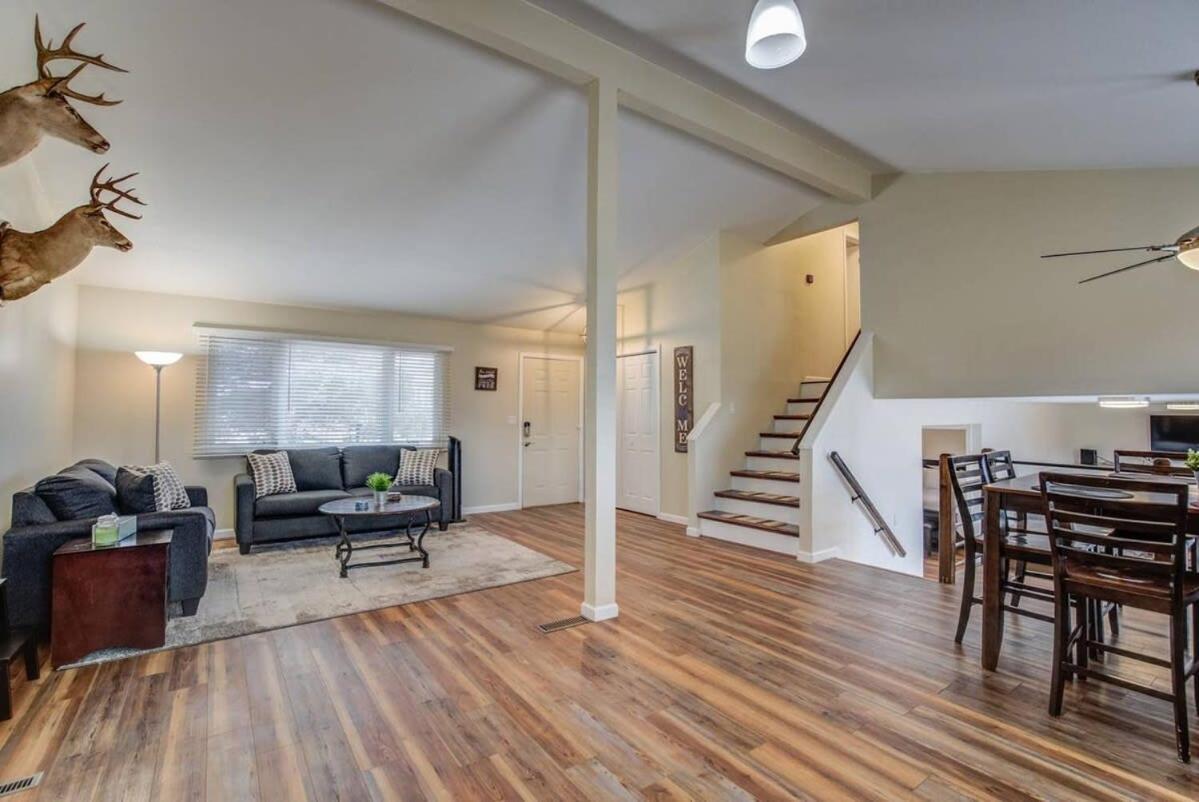 Spacious 4bd Dog-friendly Near Usaf Academy Colorado Springs