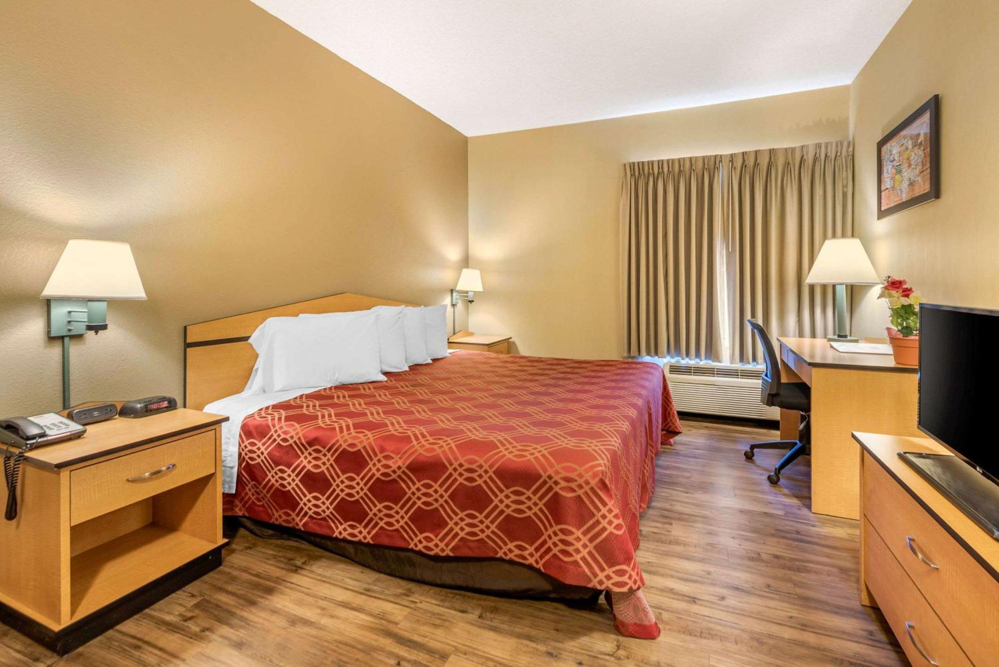 Hotel Econo Airport/colorado Springs 2*