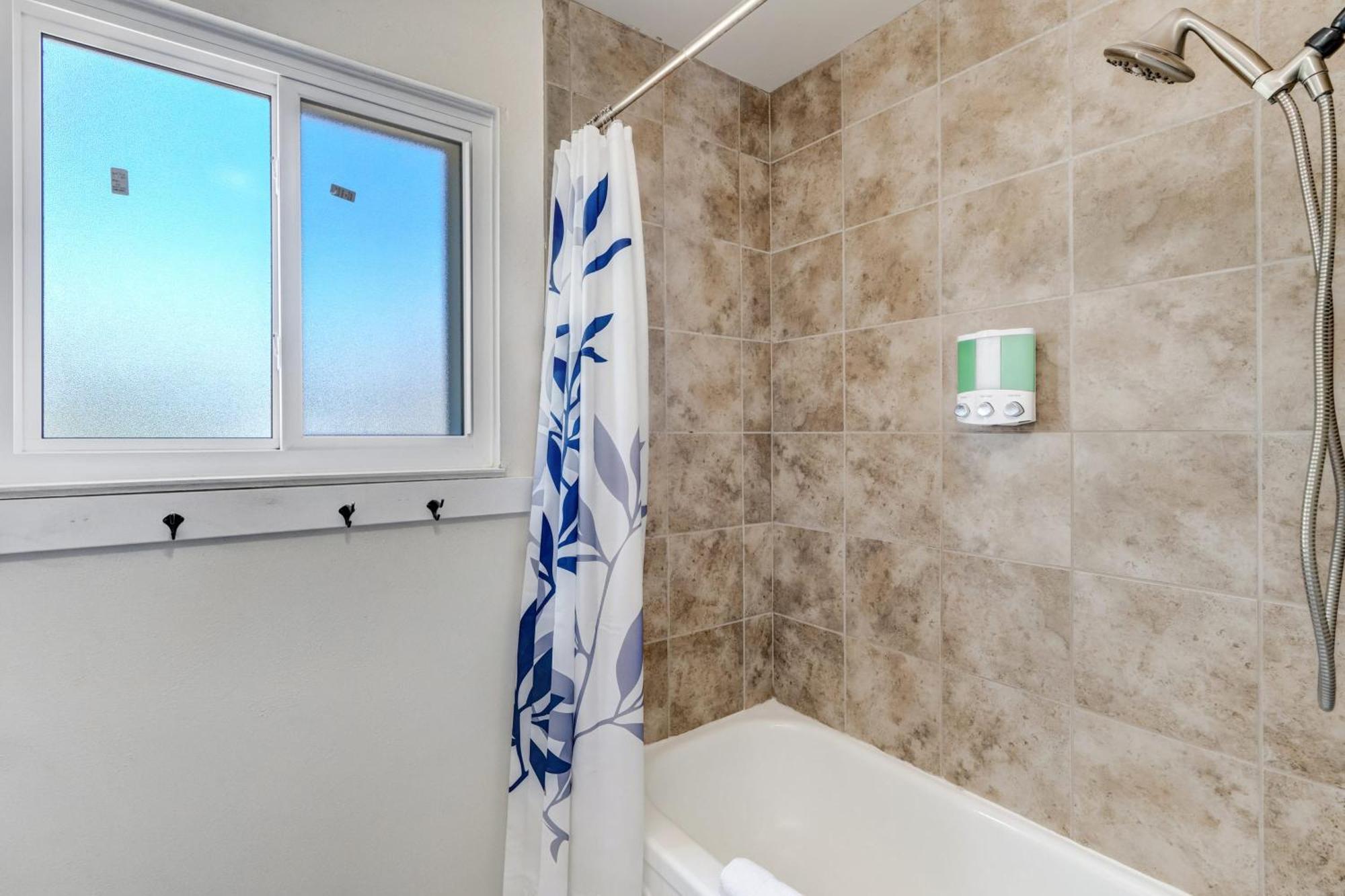 4bd Centrally Located Dog-friendly Close To Park *