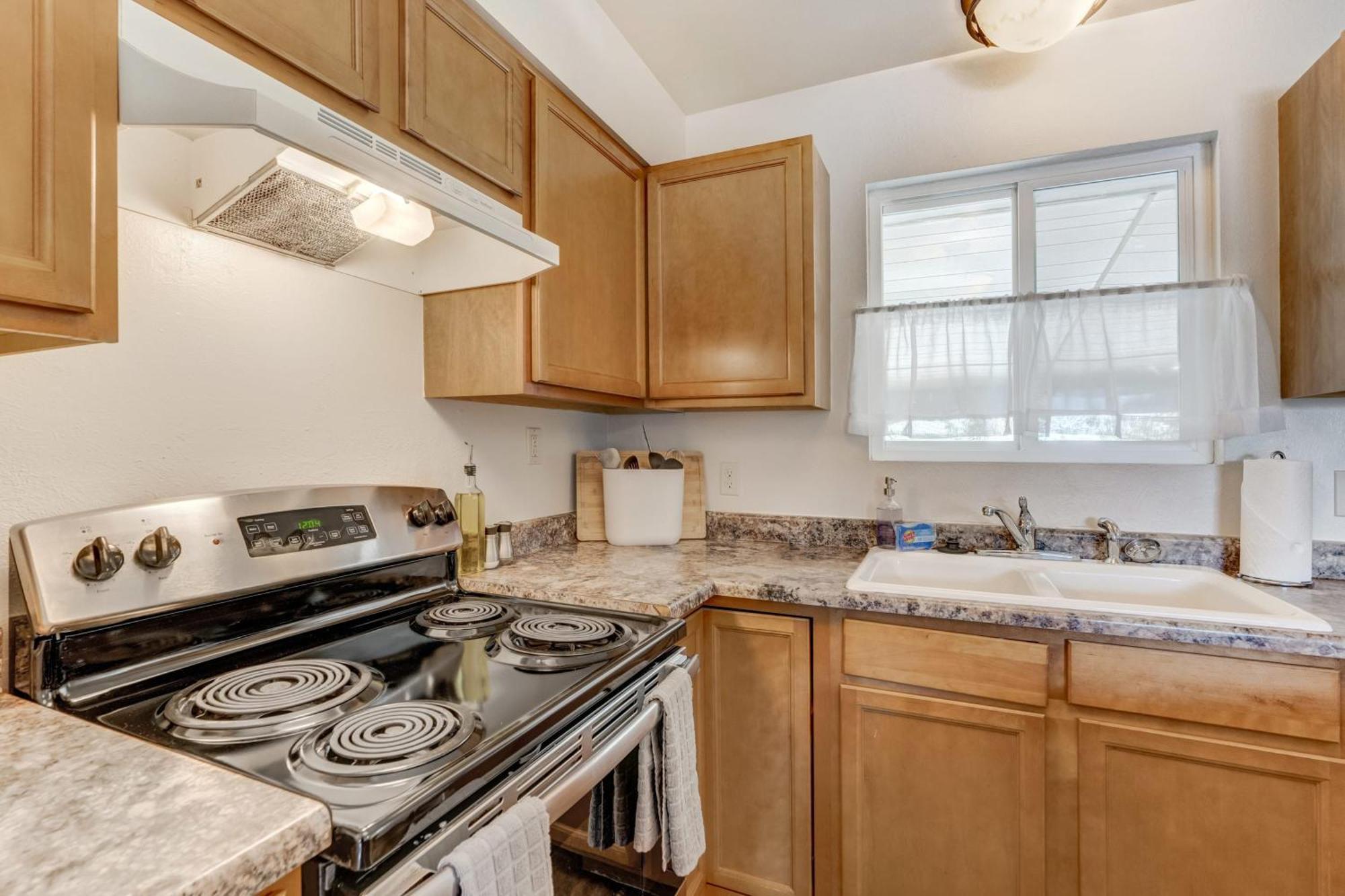 4bd Centrally Located Dog-friendly Close To Park Holiday home Colorado Springs
