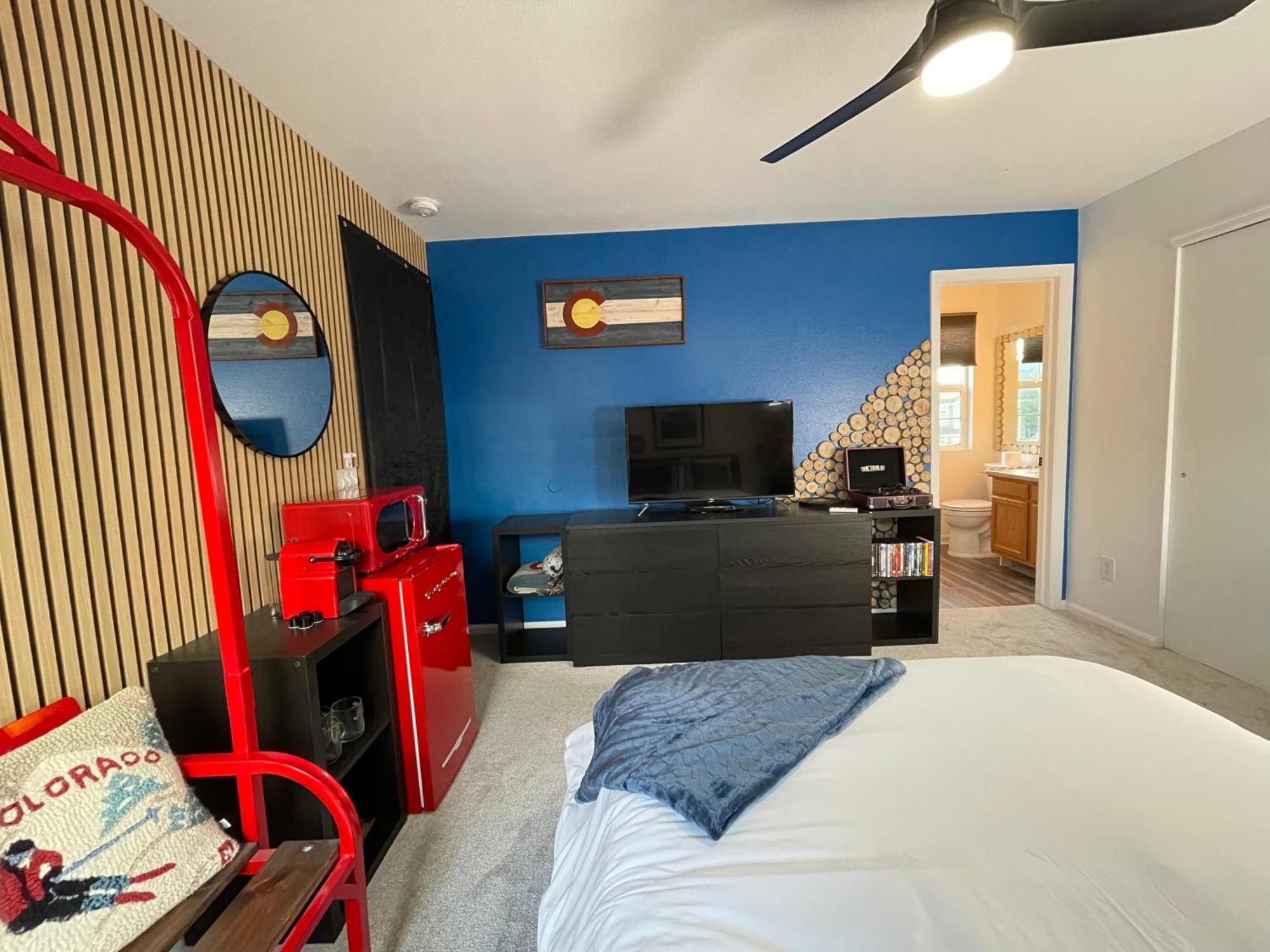 Guest house Colorado W Private Entrance Deck And Hot Tub Colorado Springs