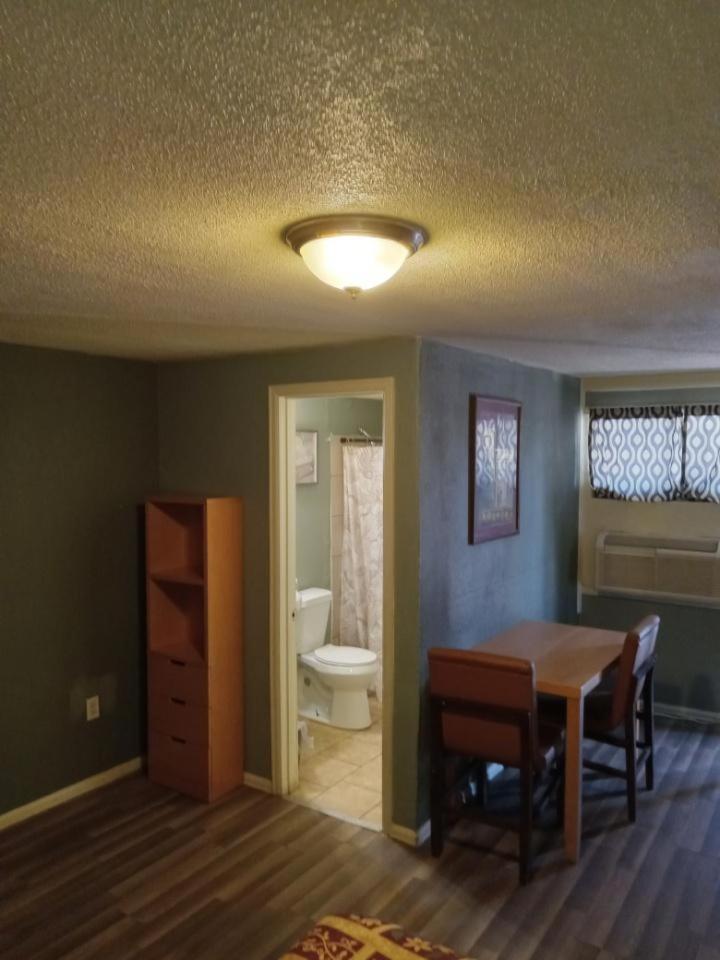 Ranch Motel