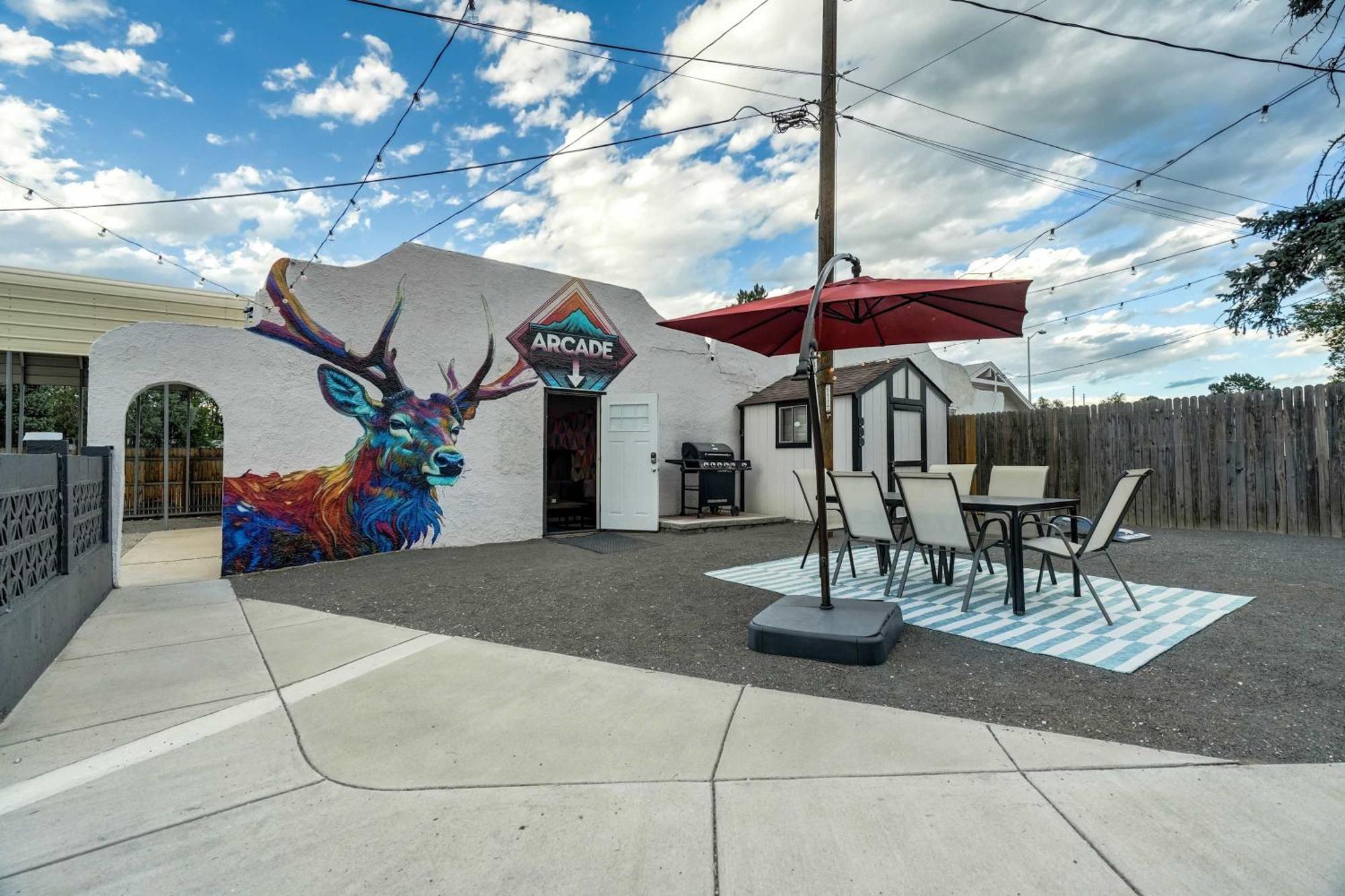Pikes Adventure - Downtown King Scenic Views Apartment *