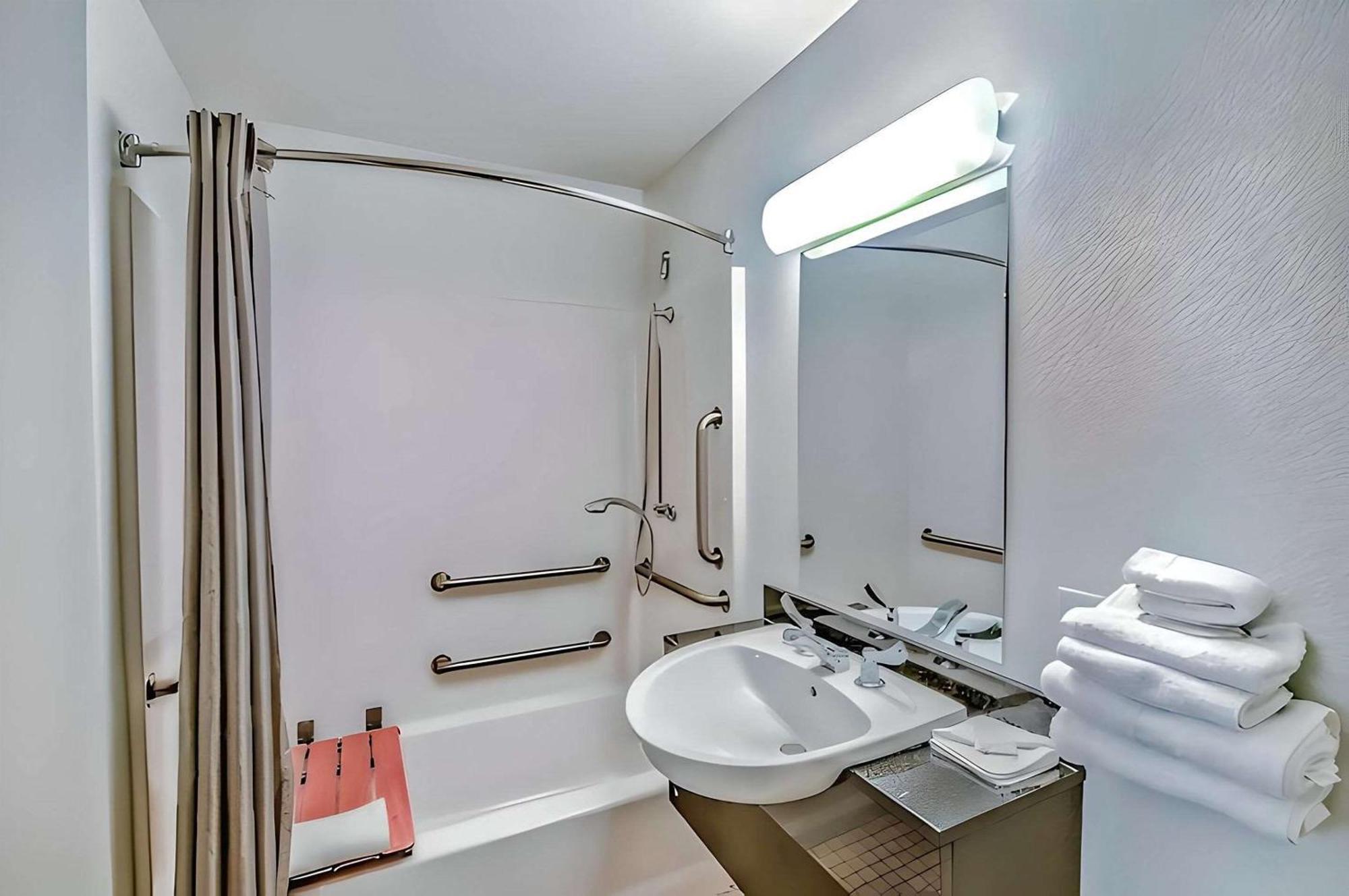 Park By Radisson, 2*