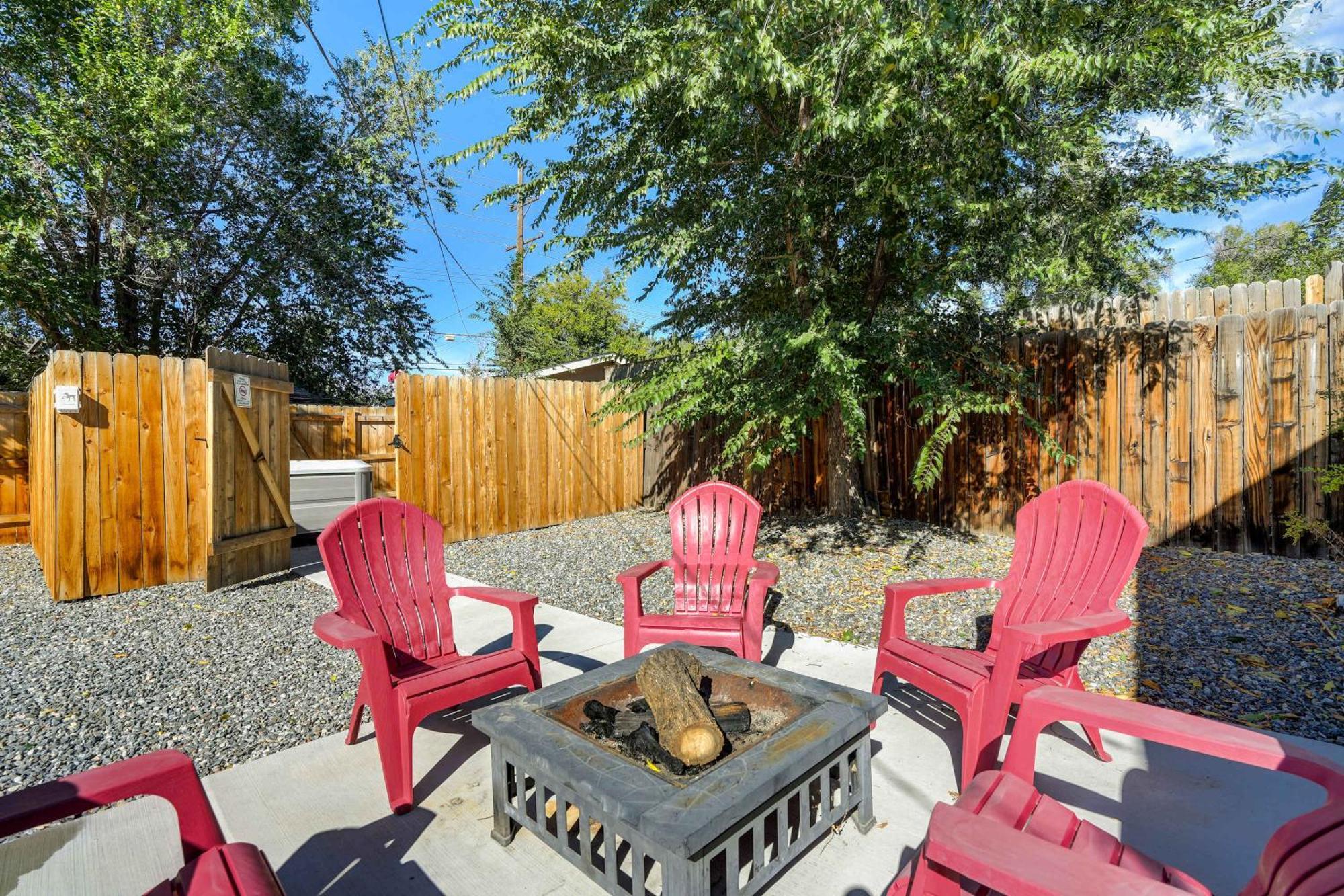 Holiday home Bonny Adventure Downtown W Hot Tub & Fire Pit *