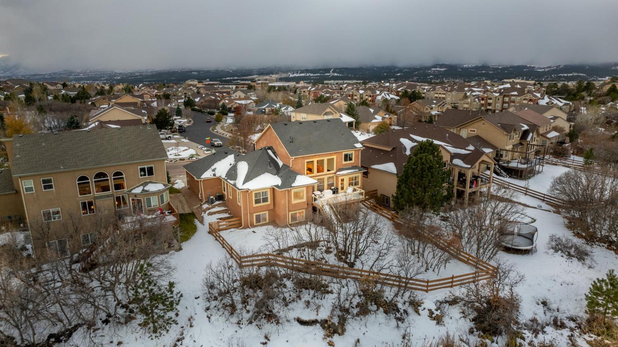 North Gate Getaway - Pet Friendly - Game * Colorado Springs