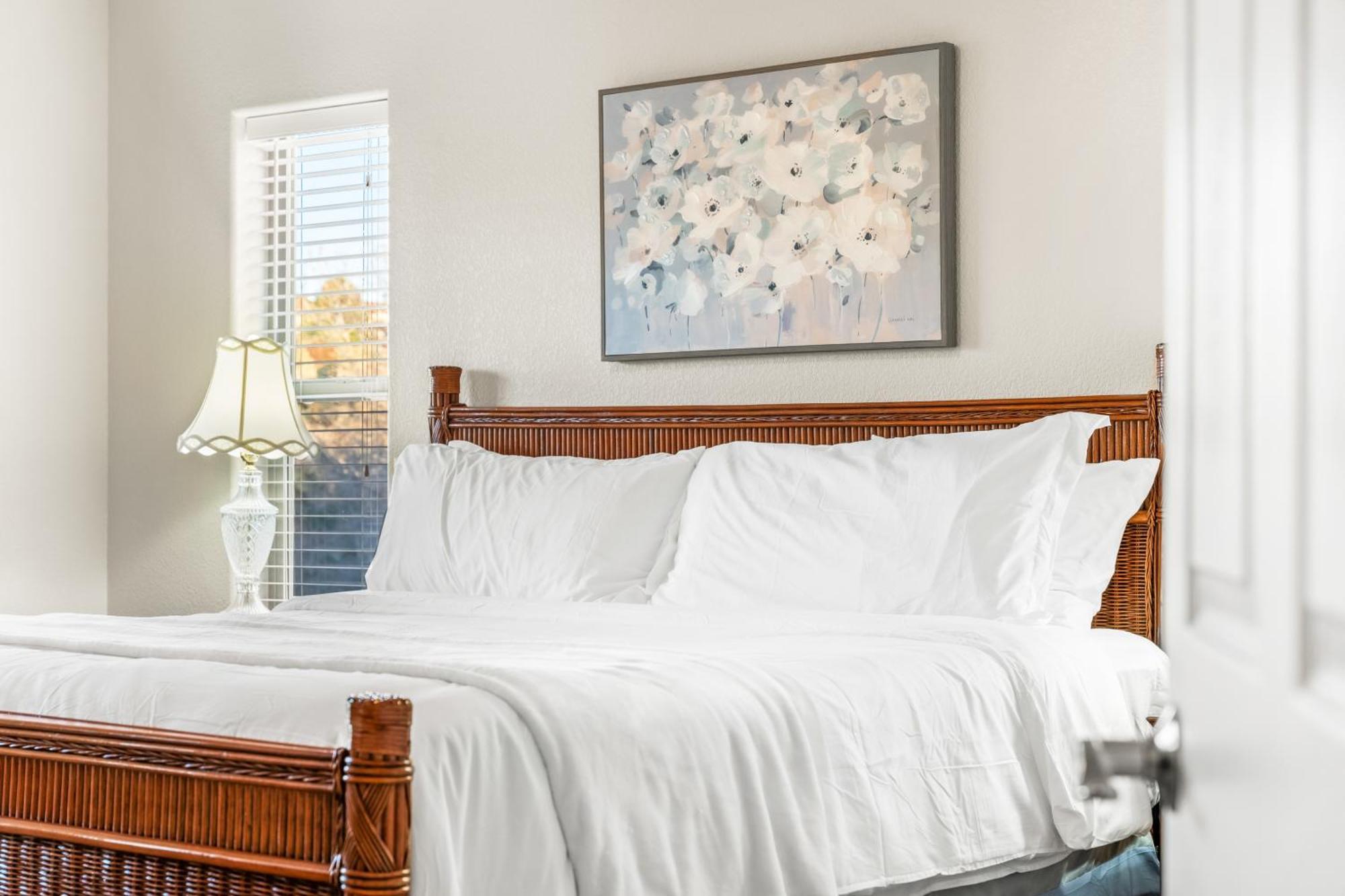 North Gate Getaway - Pet Friendly - Game * Colorado Springs